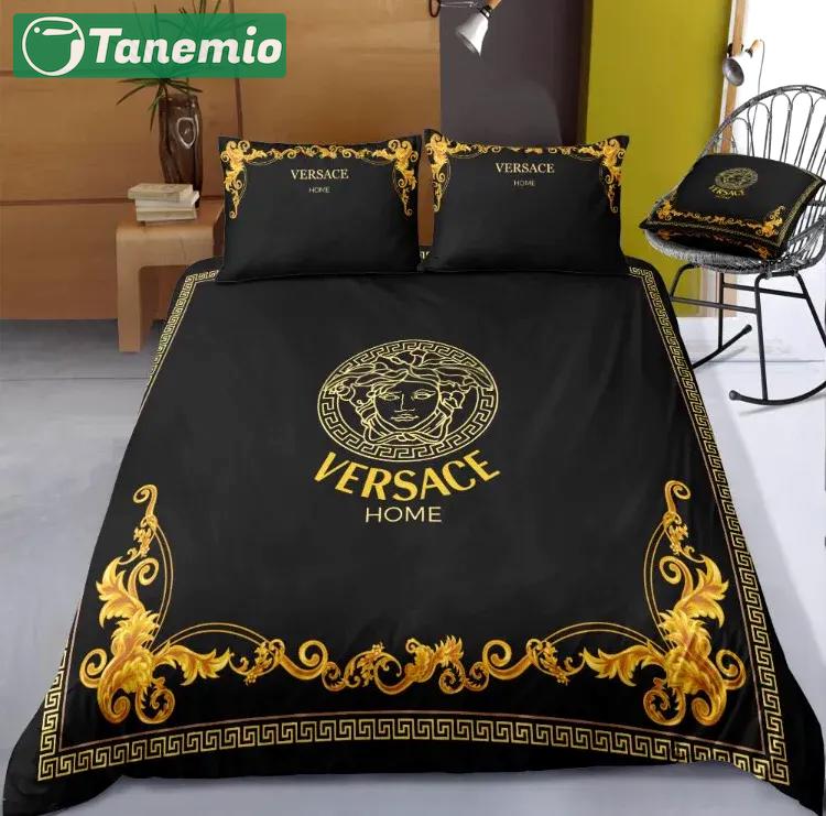 Versace logo type 1054 Bedding Sets bedclothes bed linen duvet sheets covers hyperbeast Bedroom luxury ideas bedspread blankets home decor premium fashion brand