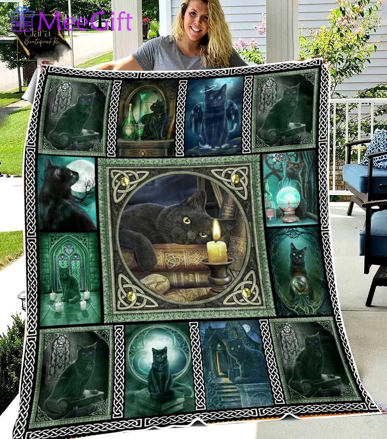 Black cat fleece blanket, mink sherpa blanket, black cat blanket, witch cat quilt, darkness cat blanket Quilt Blanket