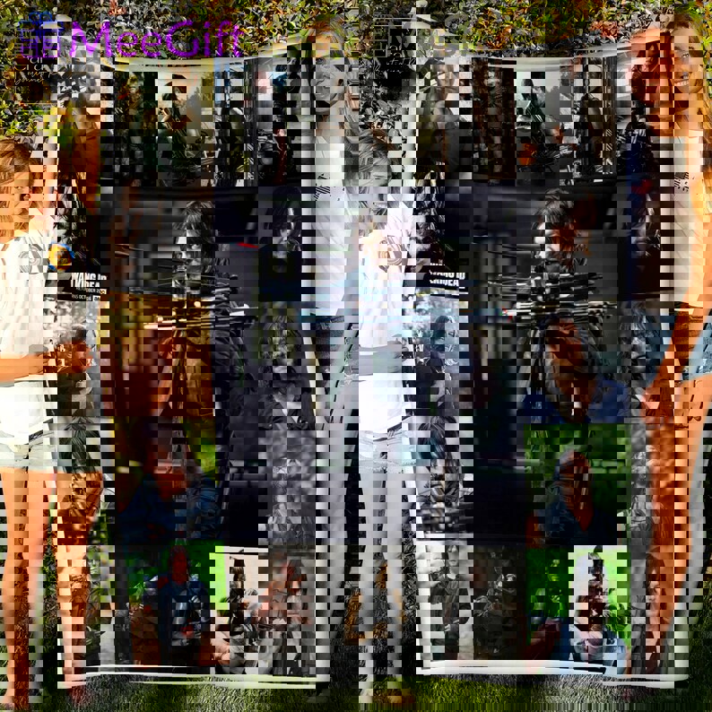 Daryl dixon movie show fleece blanket, mink sherpa blanket, daryl dixon blanket Quilt Blanket