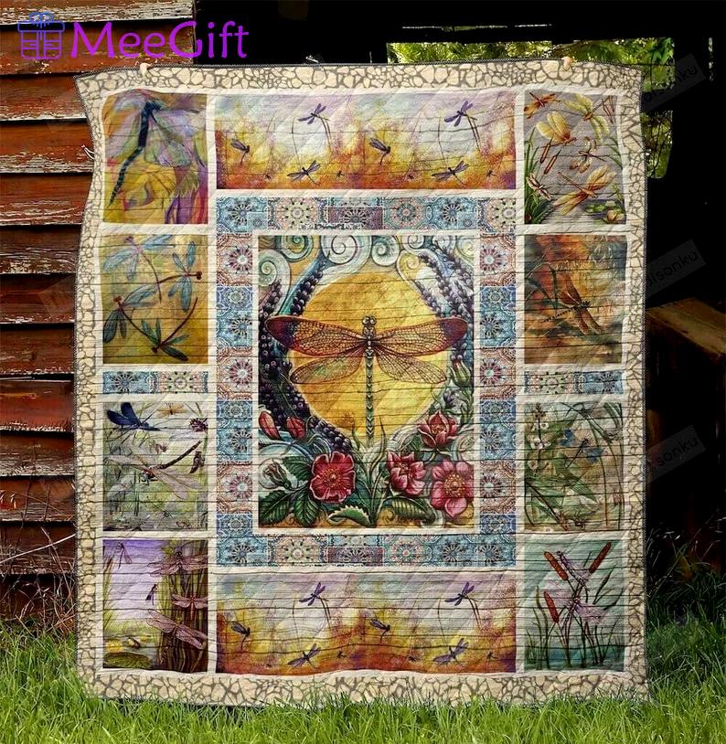 Dragonfly on the ground geometric pattern quilt blanket great customized blanket gifts for birthday christmas thanksgiving Quilt Blanket