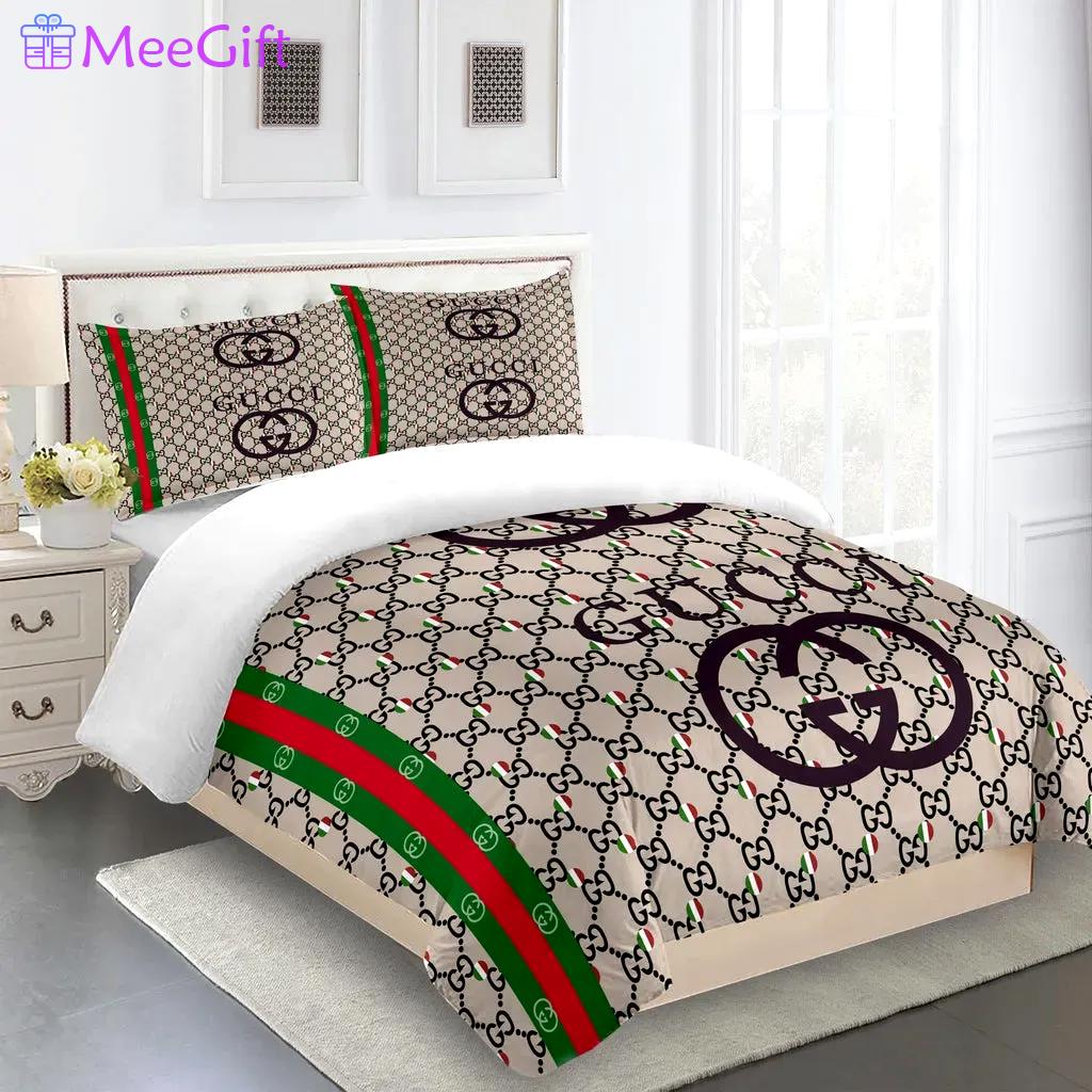 Gucci fashion logo limited luxury brand bedding sets, bedroom decor , thanksgiving decorations for home 13 best luxury bed sets gift thankgivings and christmas Bedding Sets