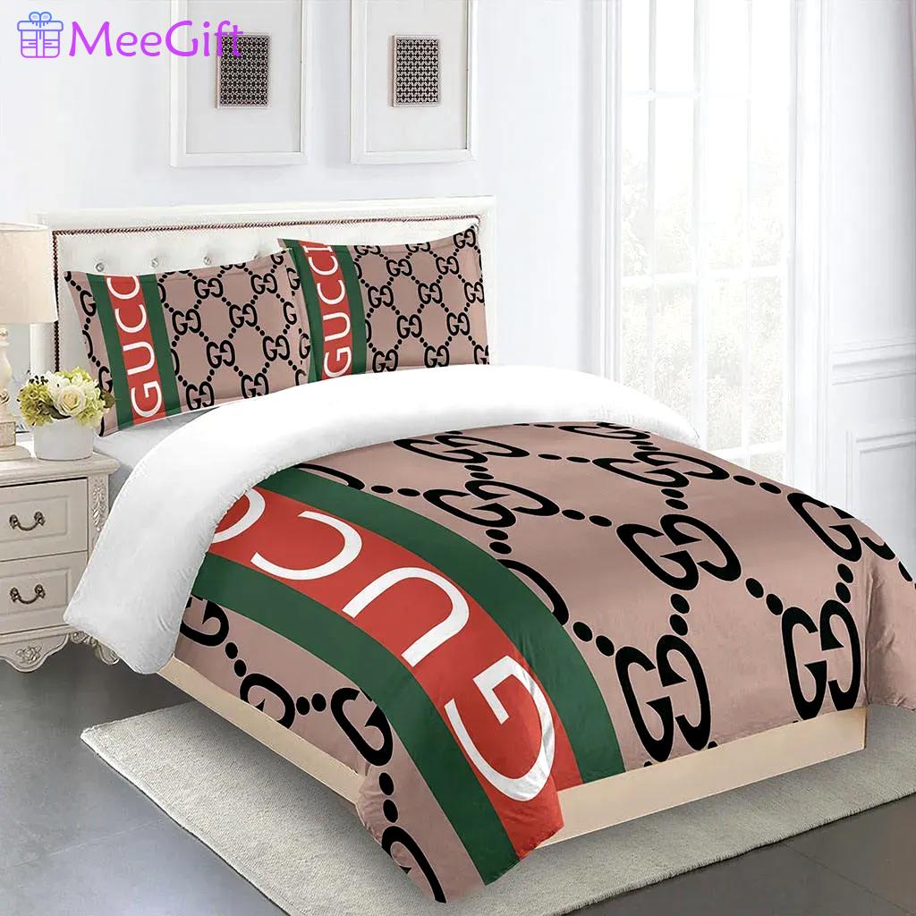 Gucci logo type 835 Bedding Sets premium fashion brand home decor covers bedspread duvet bedclothes sheets blankets luxury ideas bed linen hyperbeast Bedroom
