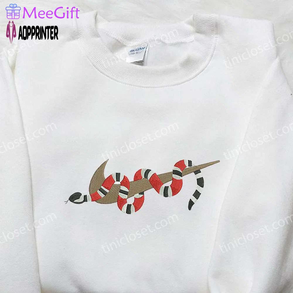 Gucci snake x nike swoosh: embroidered sweatshirt & shirt collection – nike inspired & brand embroidery Embroidered Shirt