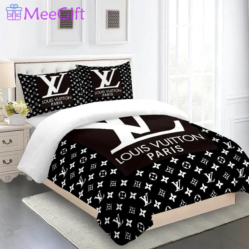Louis vuitton fashion logo limited luxury brand bedding set  home decorations 30 Bedding Sets