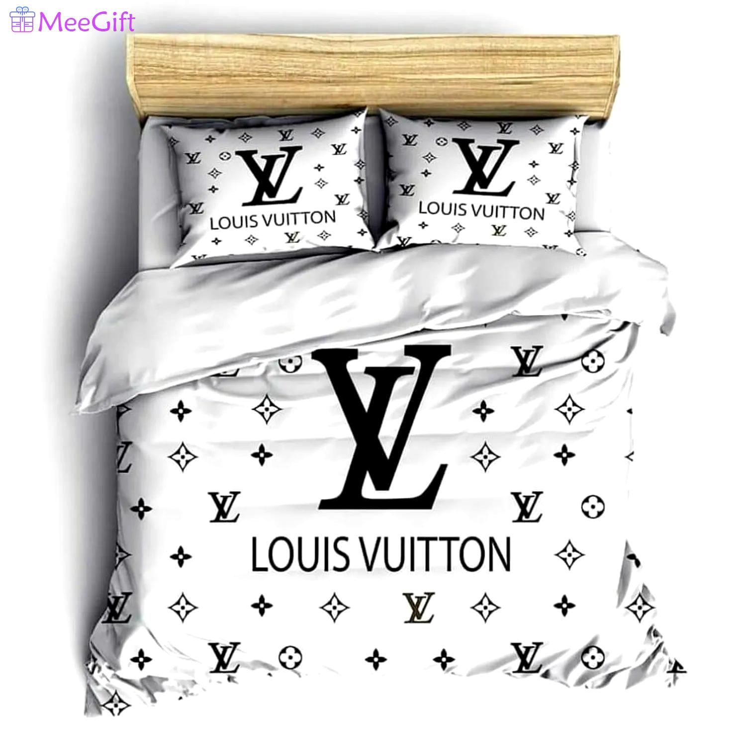 Louis vuitton white louis vuitton lv logo type 1035 Bedding Sets blankets home decor covers premium fashion brand bedspread duvet bed linen luxury ideas bedclothes sheets hyperbeast Bedroom