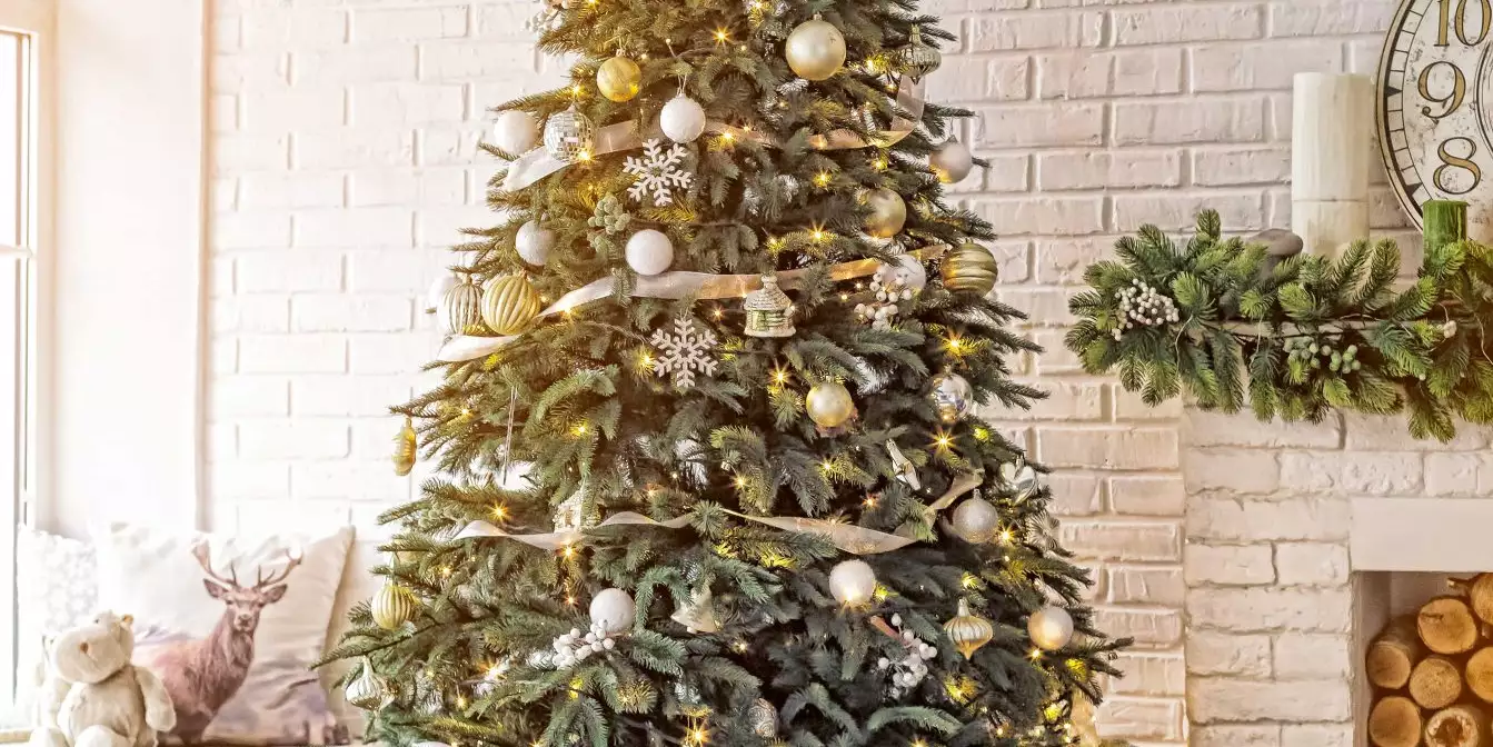 A Look At Ribbon Christmas Tree Decorations, Plus Some 3 Tips For Using Them Effectively