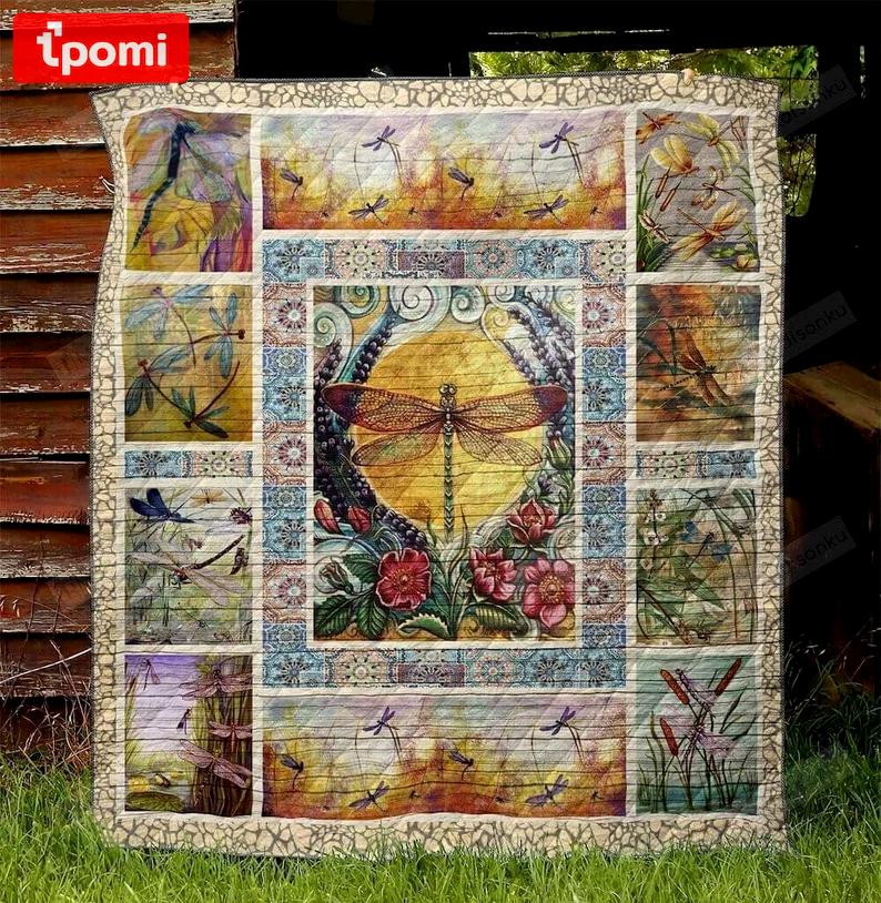 Dragonfly on the ground geometric pattern quilt blanket great customized blanket gifts for birthday christmas thanksgiving Quilt Blanket