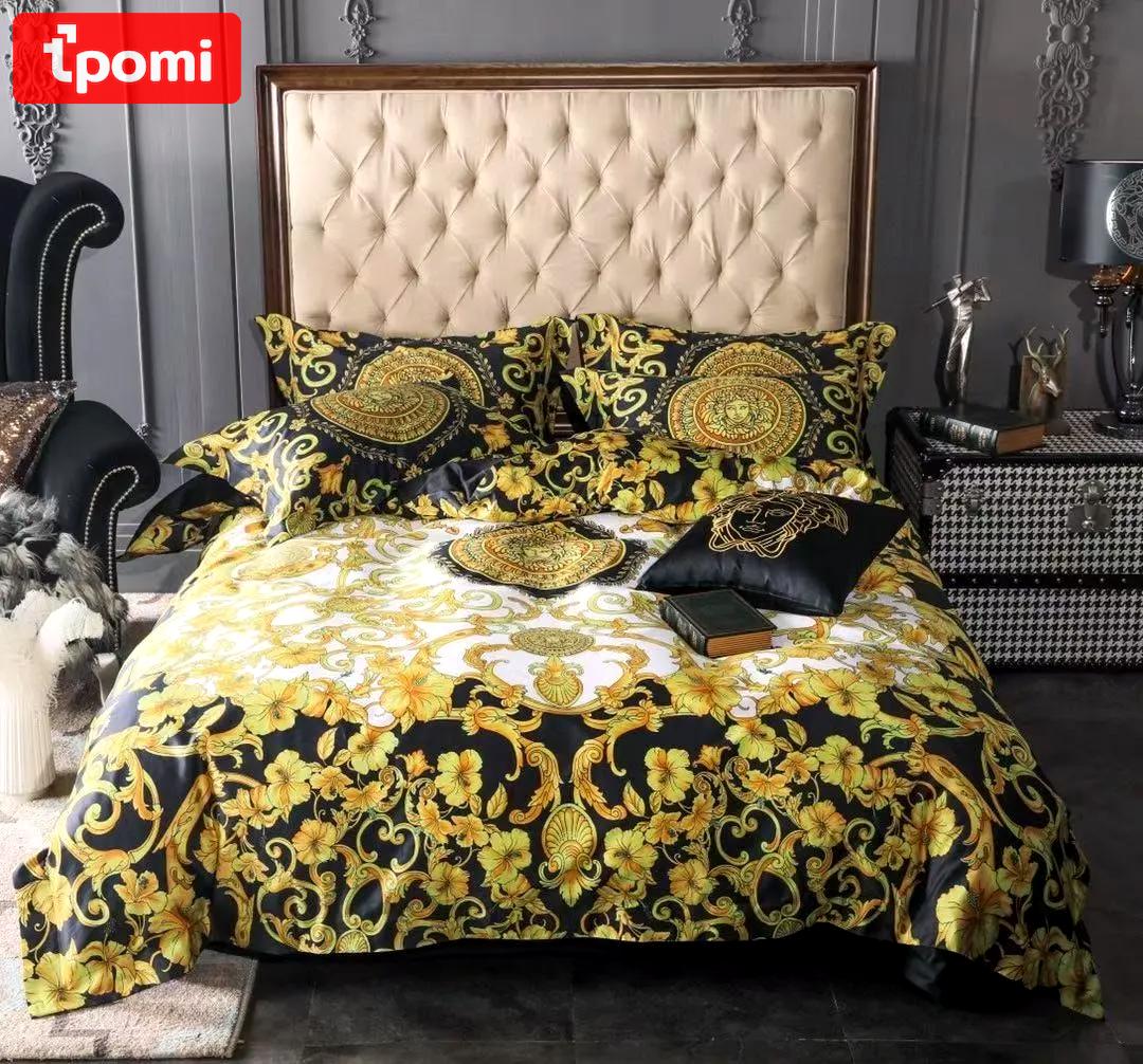 Gianni versace gold luxury brand high-end bedding sets, bedroom decor , thanksgiving decorations for home best luxury bed sets gift thankgivings and christmas Bedding Sets