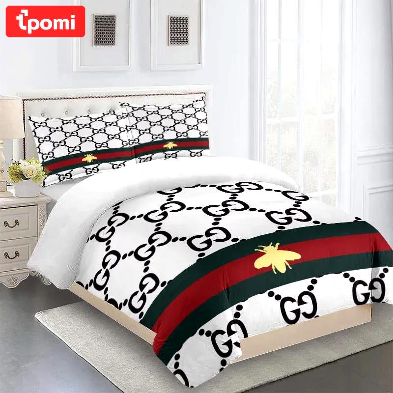 Gucci logo type 946 Bedding Sets covers hyperbeast Bedroom bedclothes bed linen sheets blankets bedspread luxury ideas premium fashion brand home decor duvet