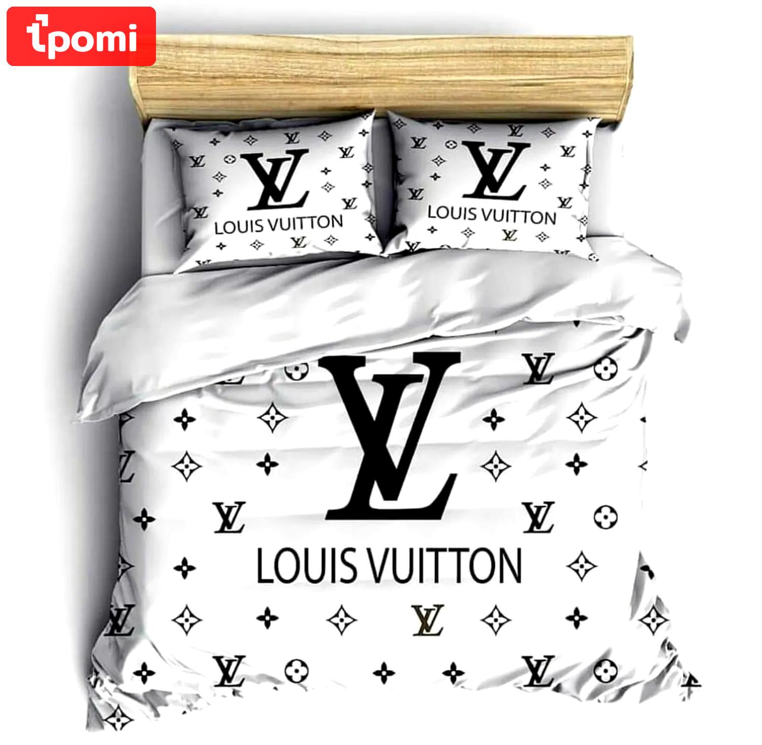 Louis vuitton white luxury brand high-end bedding sets lv, bedroom decor , thanksgiving decorations for home best luxury bed sets gift thankgivings and christmas Bedding Sets