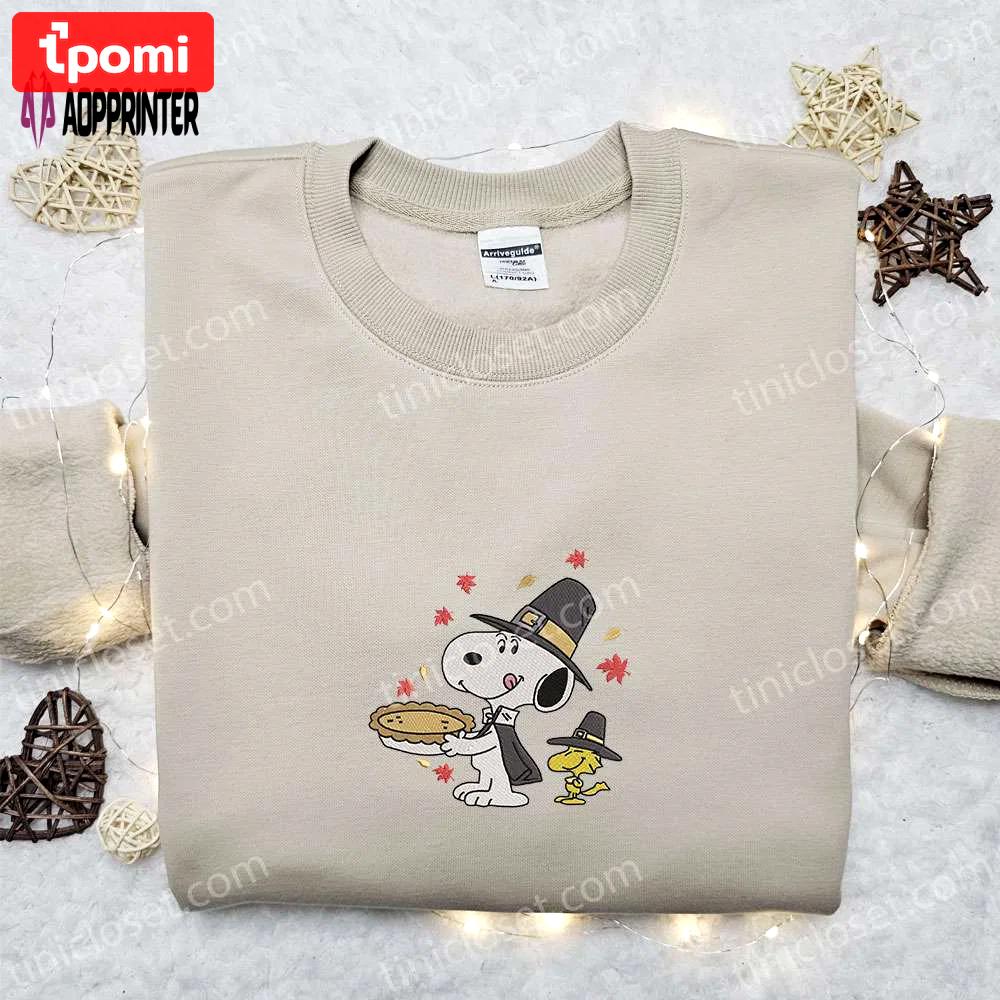 Thanksgiving snoopy embroidered t-shirt: best peanuts cartoon gift idea Embroidered Shirt