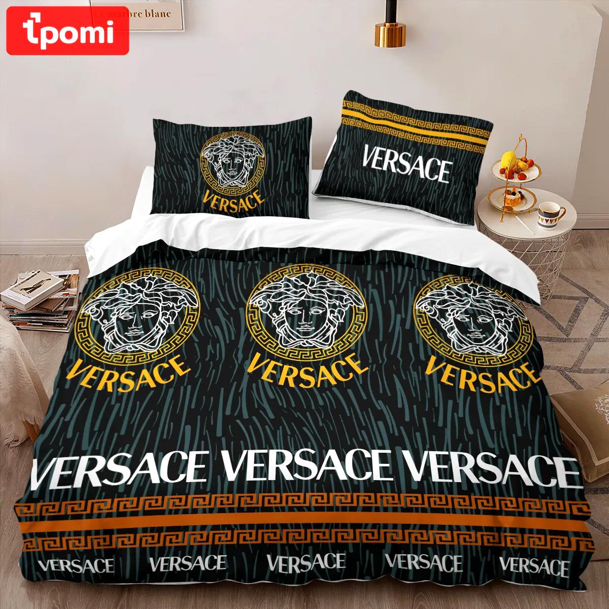 Versace hot luxury brand logo high-end bedding sets lv, bedroom decor , thanksgiving decorations for home best luxury bed sets gift thankgivings and christmas Bedding Sets
