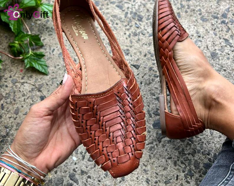 Huarache sandal ~ all sizes boho- hippie vintage ~ mexican style ~ colorful leather ~ mexican huaraches