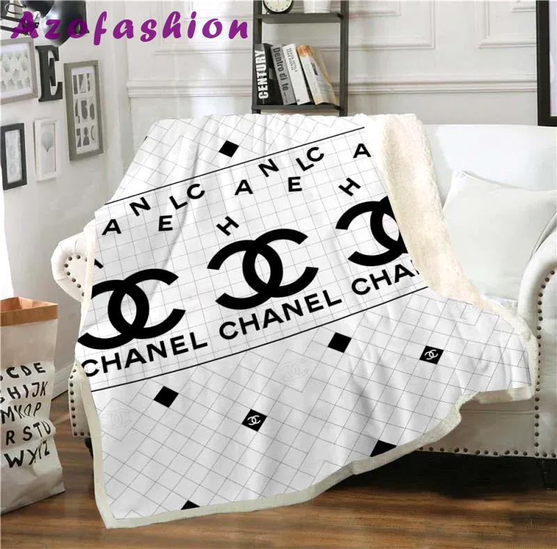 Chanel white fashion luxury brand fleece blanket comfortable blanket 261 Blanket Fleece