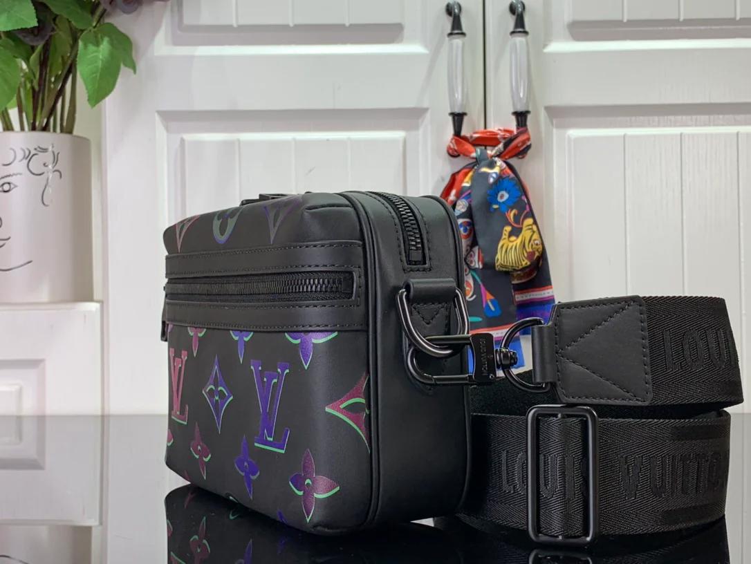 Chic and timeless: louis vuitton handbags unveiled - 1204