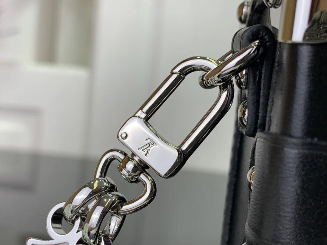 Dive into opulence: louis vuitton handbags collection - 1202