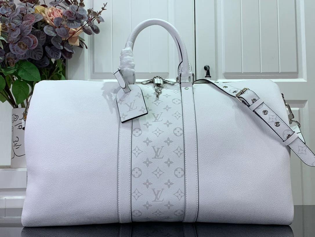 Louis vuitton bags: an icon of elegance and prestige - 1205