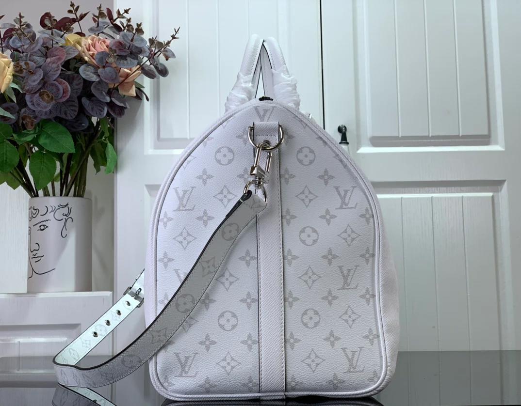 Louis vuitton bags: an icon of elegance and prestige - 1205