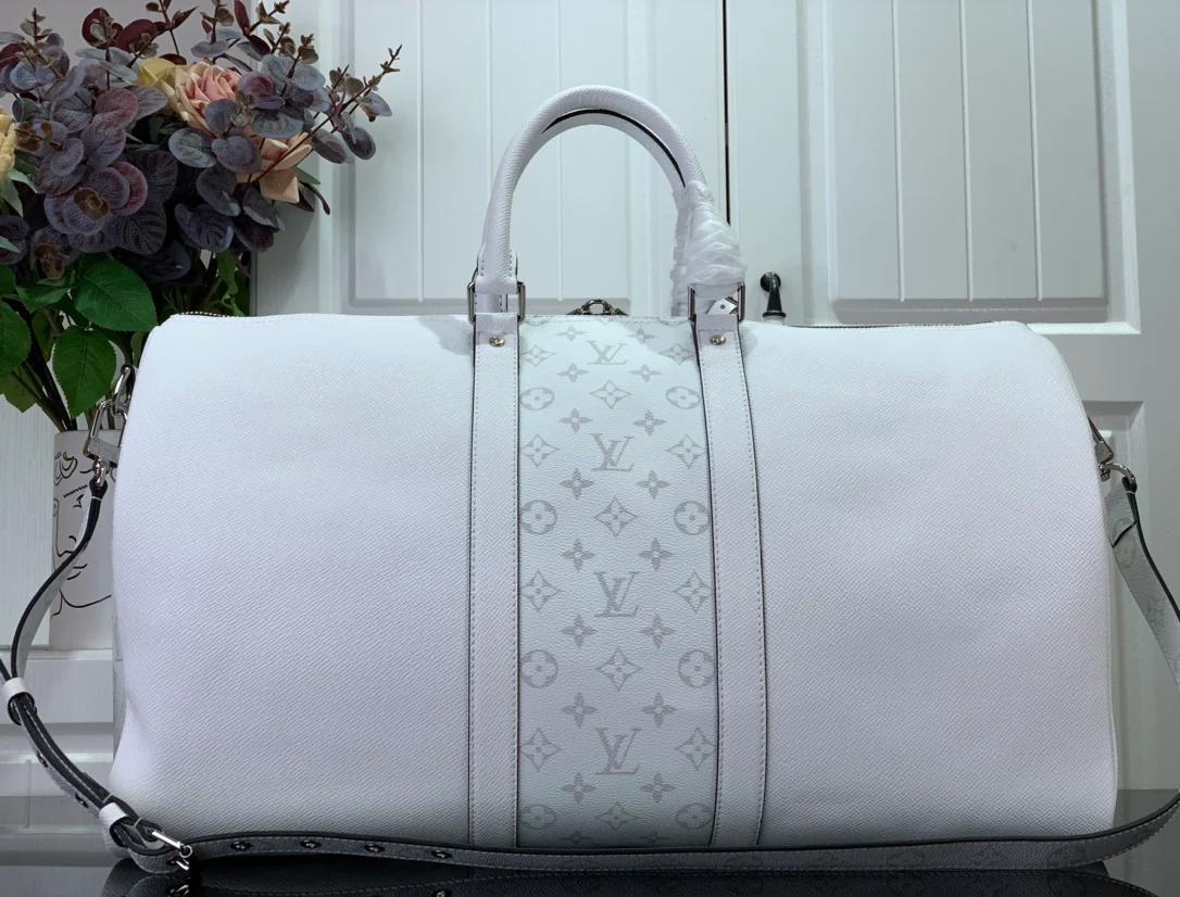 Louis vuitton bags: an icon of elegance and prestige - 1205