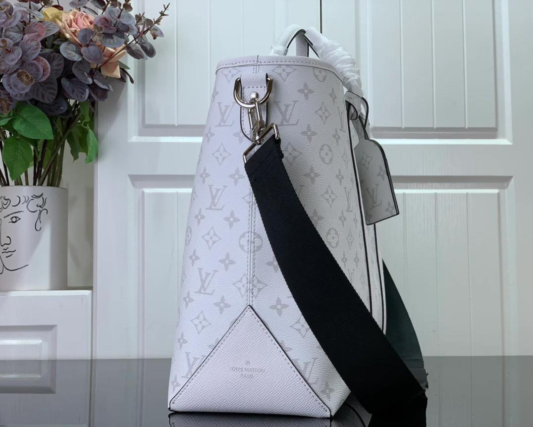 Louis vuitton bags: where fashion meets sophistication - 1207