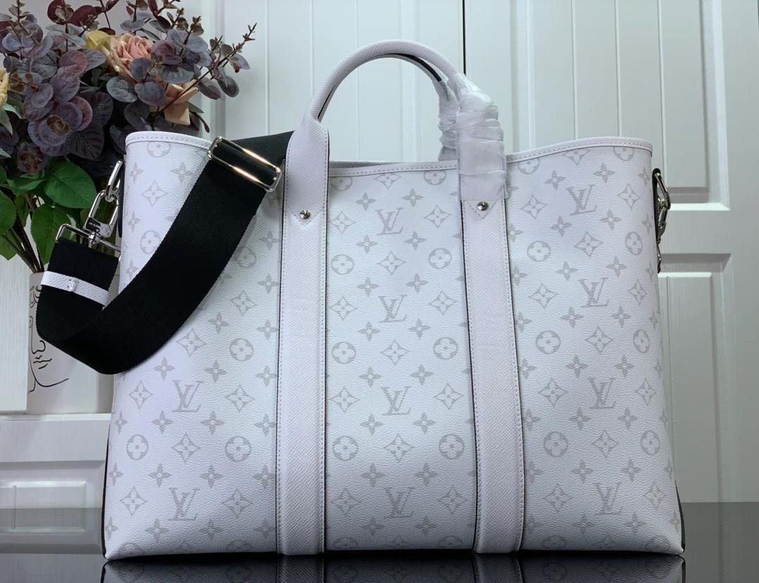 Louis vuitton bags: where fashion meets sophistication - 1207