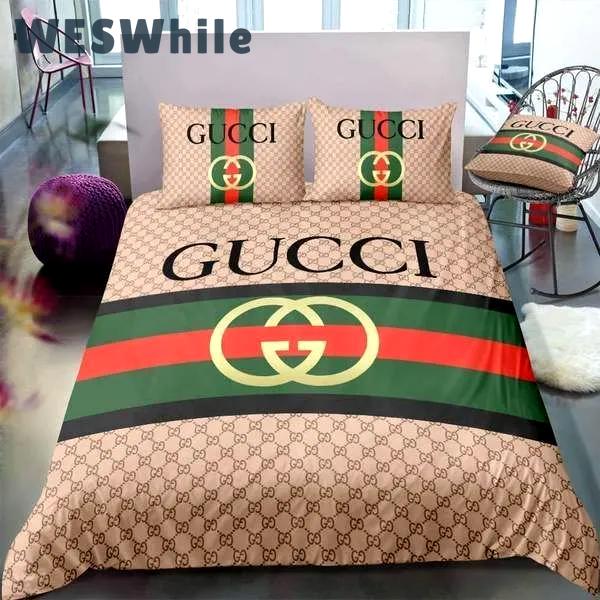 Gucci brown stripe luxury brand high-end bedding sets, bedroom decor , thanksgiving decorations for home  best luxury bed sets gift thankgivings and christmas Bedding Sets