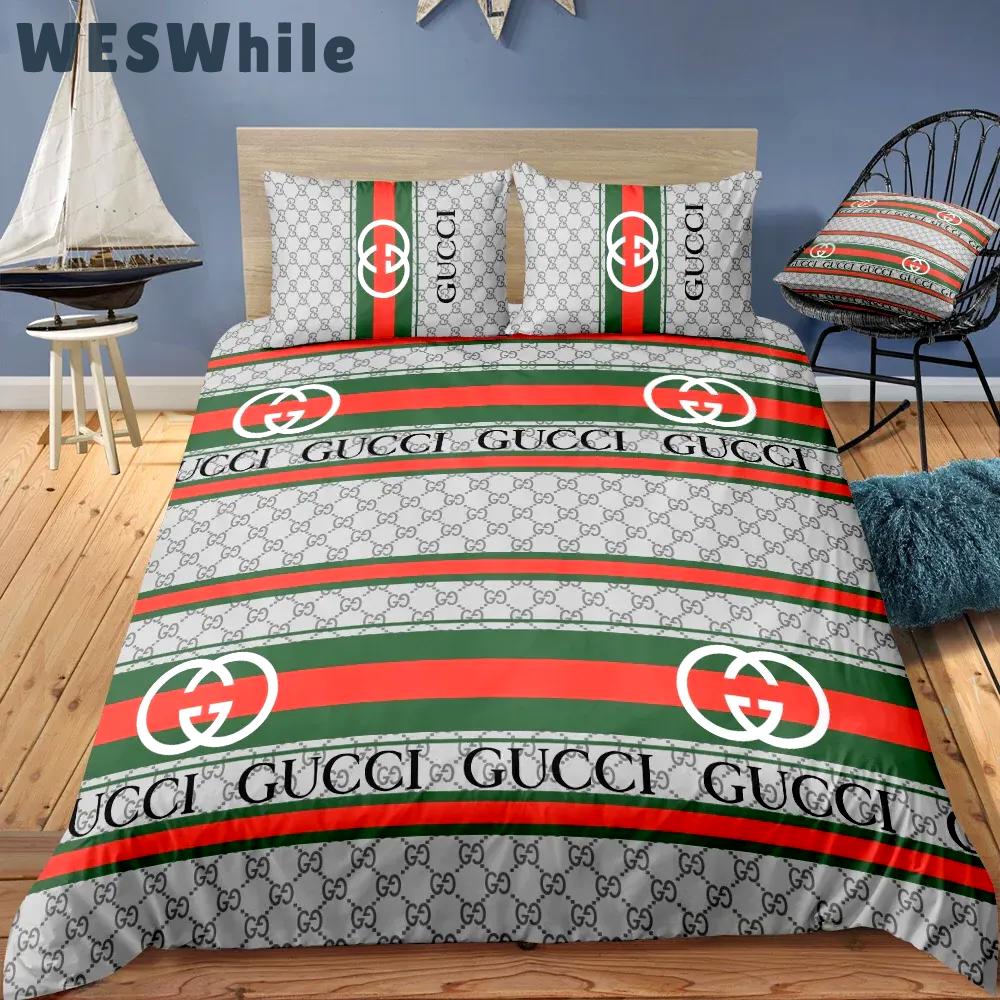 Gucci logo new luxury brand bedding sets bedspread duvet cover set, bedroom decor , thanksgiving decorations for home best luxury bed sets gift thankgivings and christmas Bedding Sets
