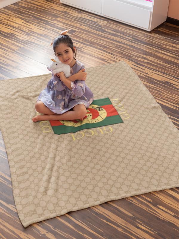 Gucci new luxury brand logo premium blanket fleece home decor 227 Blanket Fleece