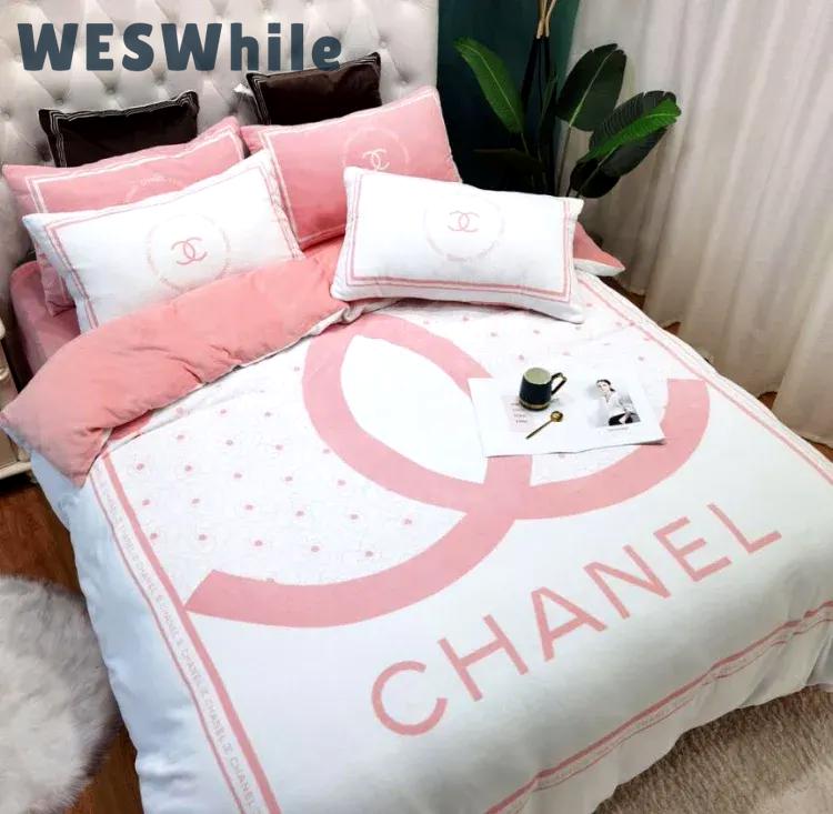 Pink chanel logo new luxury fashion brand bedding sets bedspread duvet cover set best luxury bed sets gift thankgivings and christmas Bedding Sets
