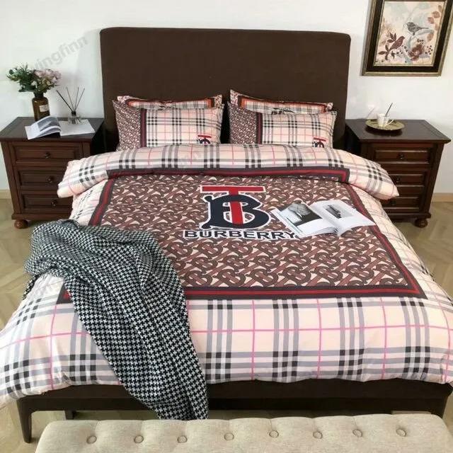 Burberry bedding sets quilt sets duvet cover luxury brand bedding decor bedroom sets best luxury bed sets gift thankgivings and christmas Bedding Sets