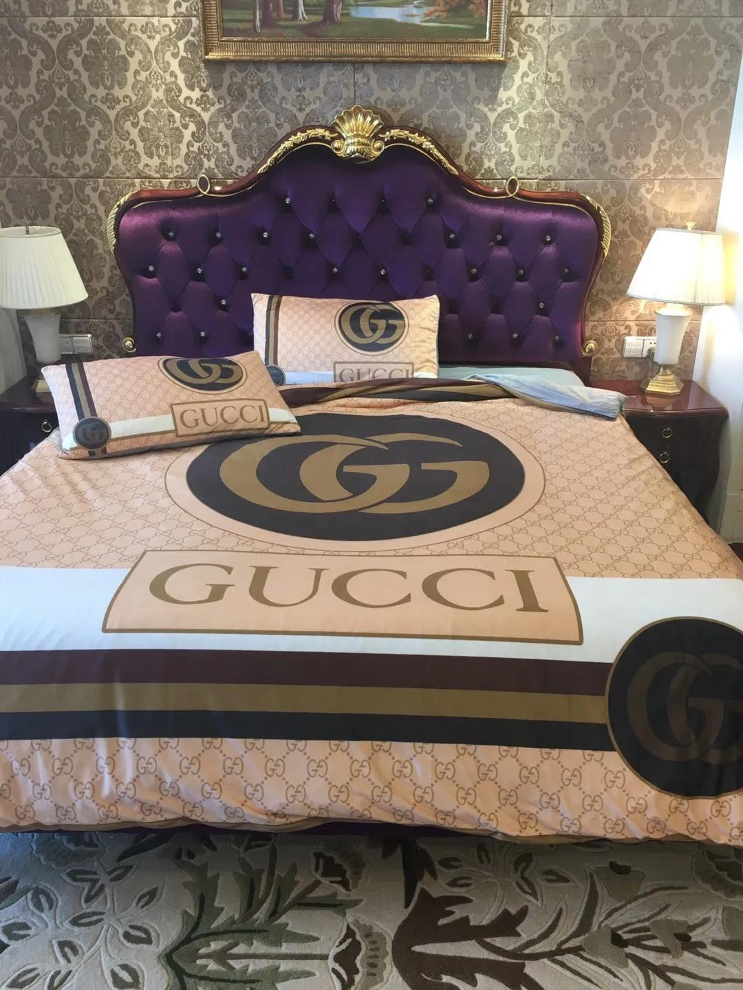 Gucci beautiful luxury brand inspired 3d bedding sets duvet cover bedlinen bed set best luxury bed sets gift thankgivings and christmas Bedding Sets