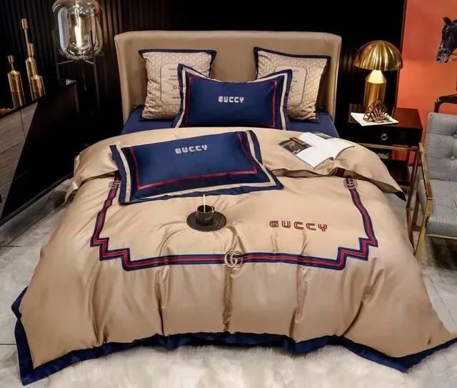 Gucci beige navy luxury brand bedding sets bedspread duvet cover set, bedroom decor , thanksgiving decorations for home best luxury bed sets gift thankgivings and christmas Bedding Sets