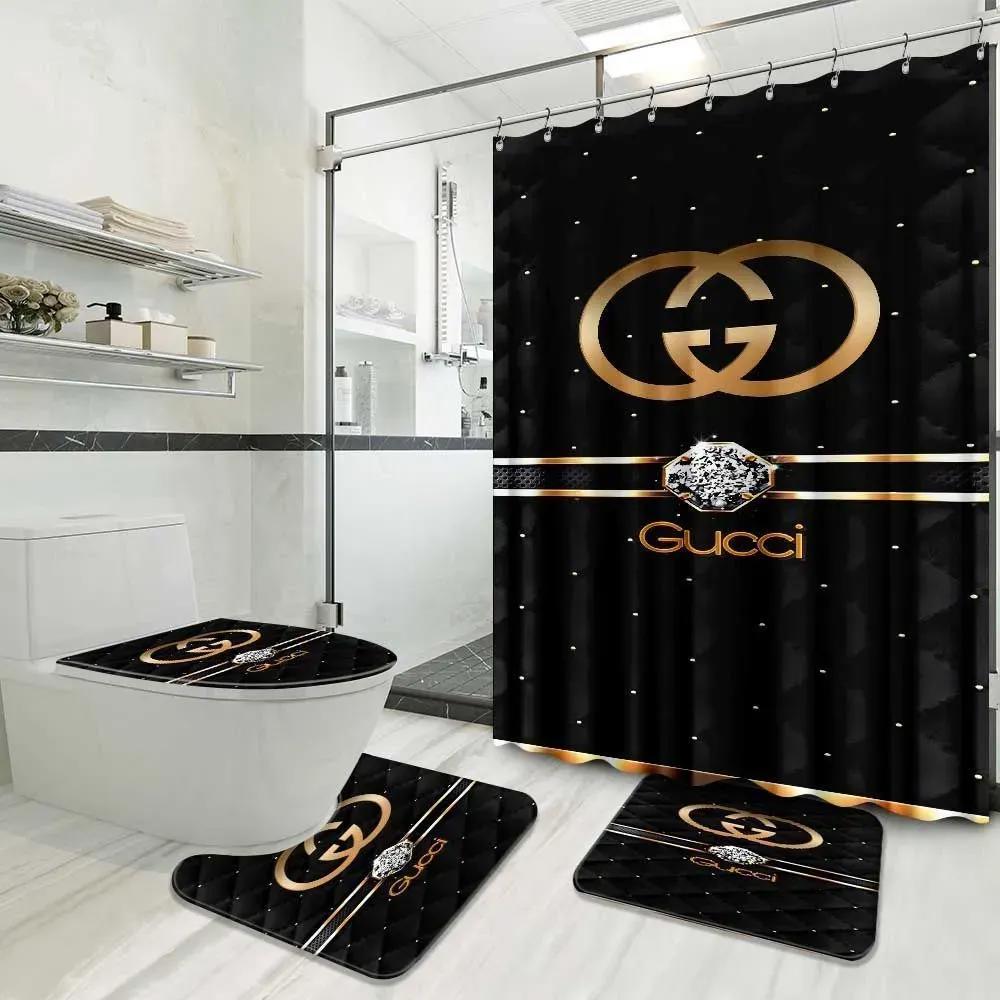 Gucci logo type 628 Bathroom Accessory Sets Hypebeast Bathroom Luxury Fashion Brand Toilet Cover Waterproof Shower Curtain Bath Mat Set Home Decor Bathroom Sets Pedestal Rug