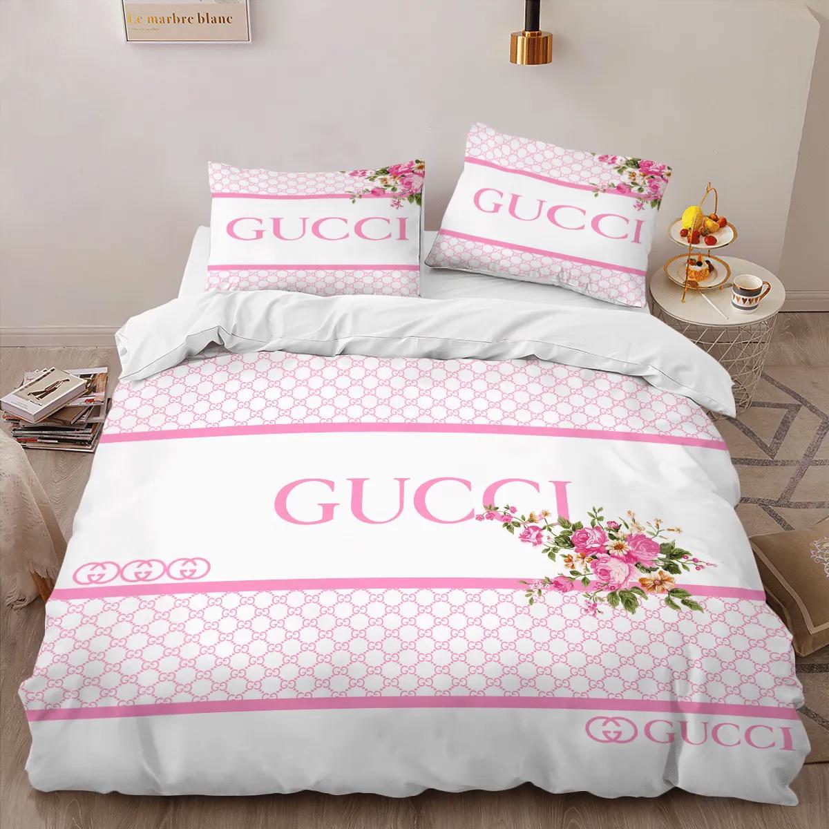 Gucci pinky logo luxury brand high-end bedding sets, bedroom decor , thanksgiving decorations for home best luxury bed sets gift thankgivings and christmas Bedding Sets