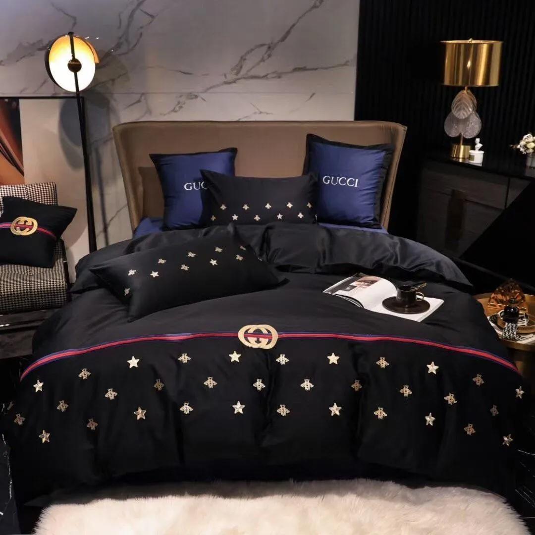 Gucci star bee luxury brand high-end bedding sets, bedroom decor , thanksgiving decorations for home best luxury bed sets gift thankgivings and christmas Bedding Sets