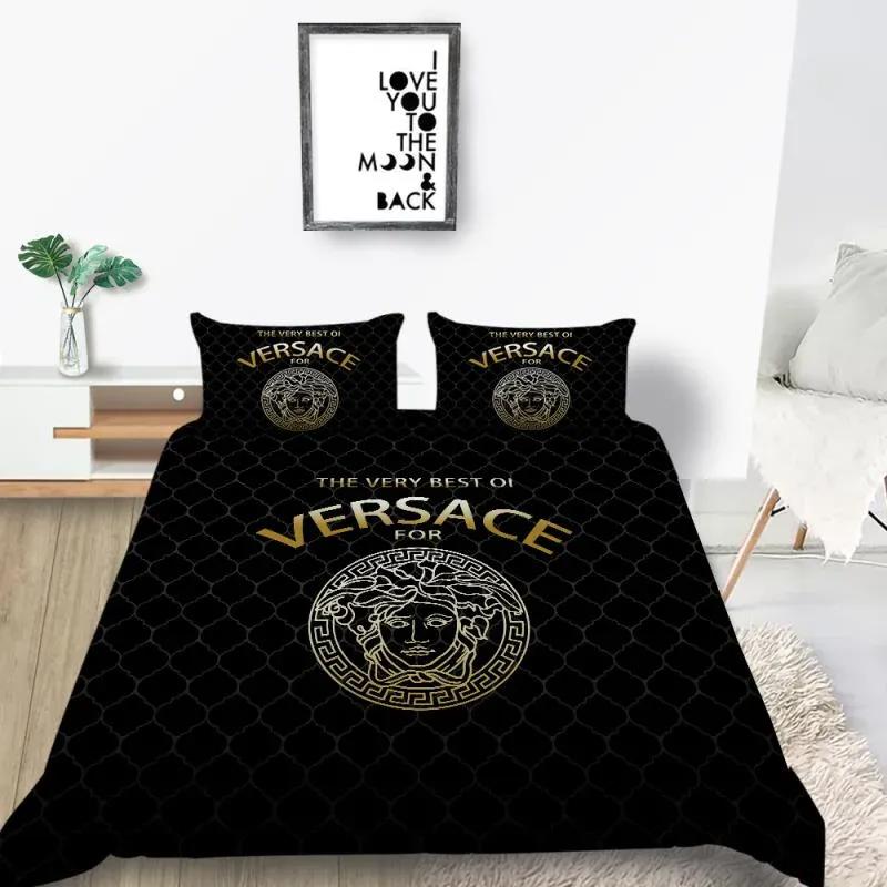 Versace black luxury brand bedding sets bedspread duvet cover set, bedroom decor , thanksgiving decorations for home best luxury bed sets gift thankgivings and christmas Bedding Sets