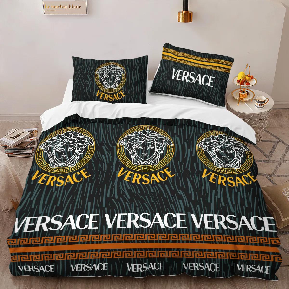 Versace hot luxury brand logo high-end bedding sets lv, bedroom decor , thanksgiving decorations for home best luxury bed sets gift thankgivings and christmas Bedding Sets
