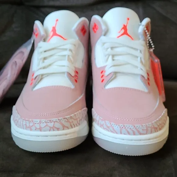Air Jordan 3 'Rust Pink' - Pink and White Sneakers