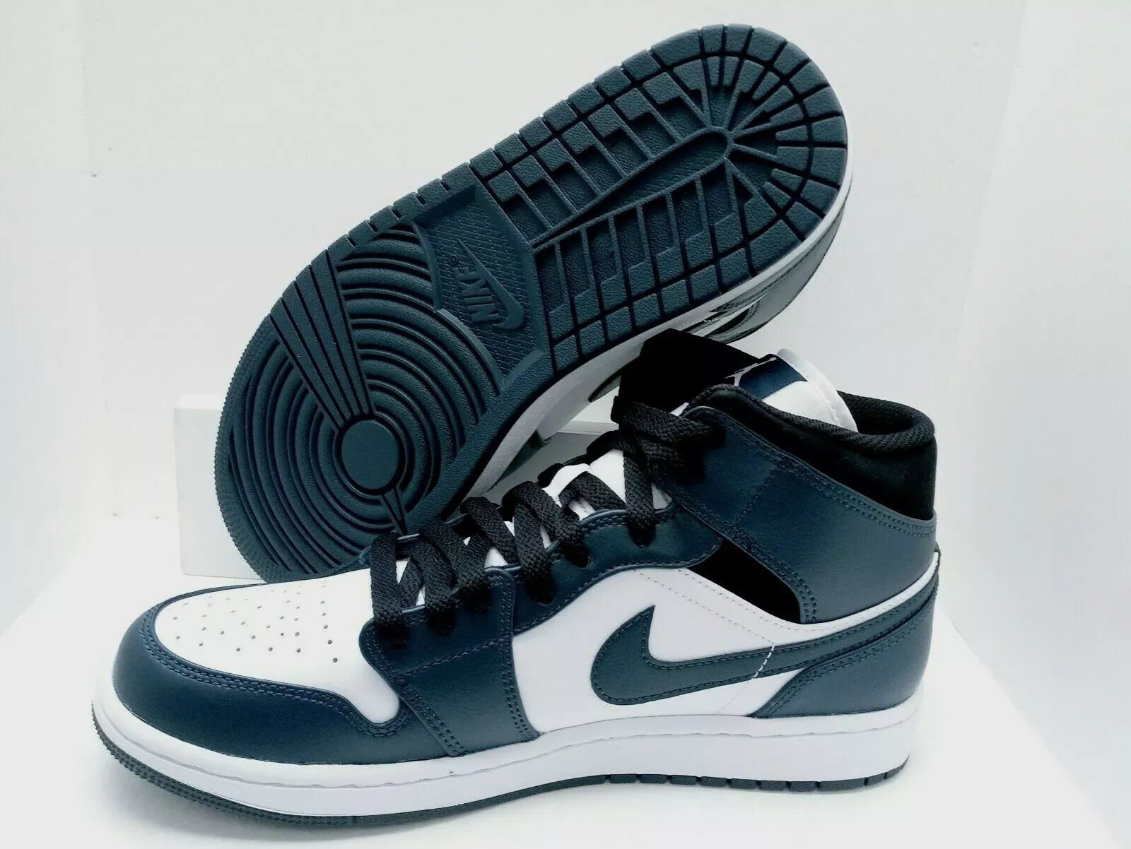 NIKE Air Jordan 1 Mid-Top - Navy Blue and White Sneakers