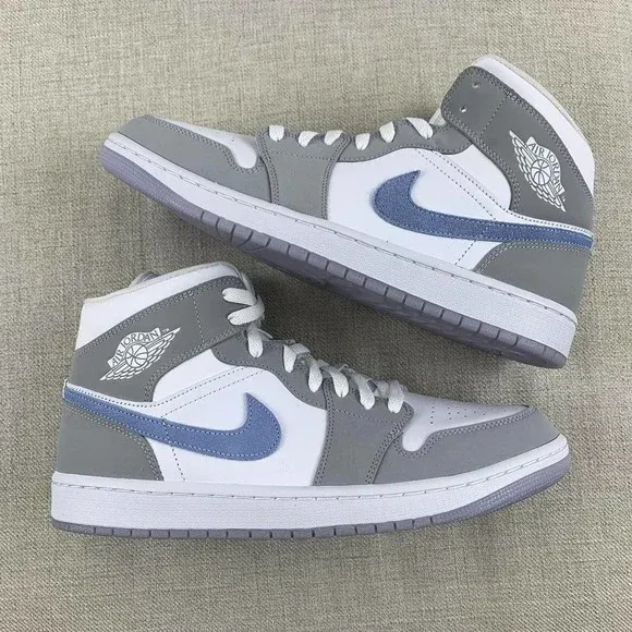 Jordan 1 Mid 'Aluminum' Shoes - Stylish Gray and White Sneakers