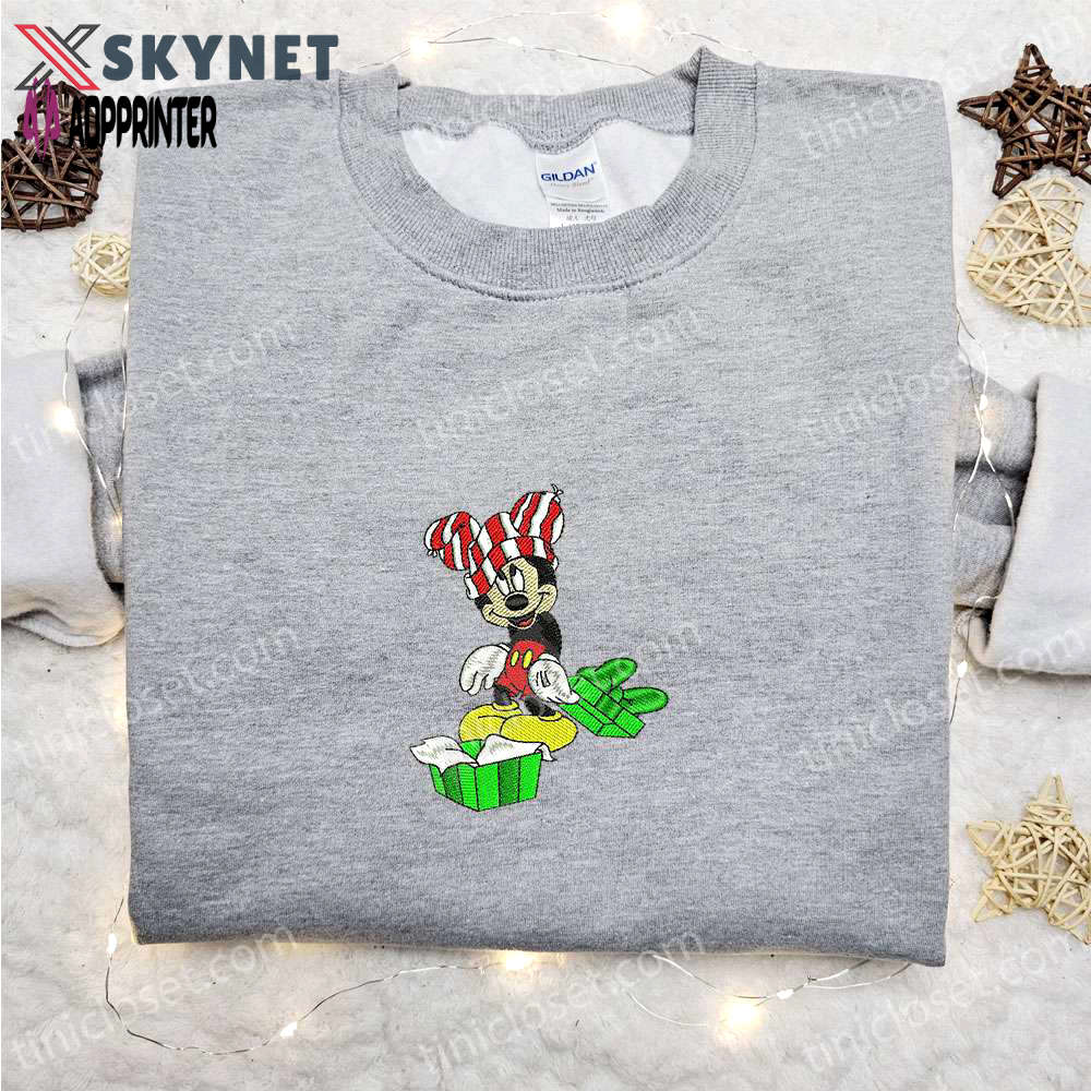 Disney mickey christmas hat shirt & characters hoodie: top family gifts Embroidered Shirt