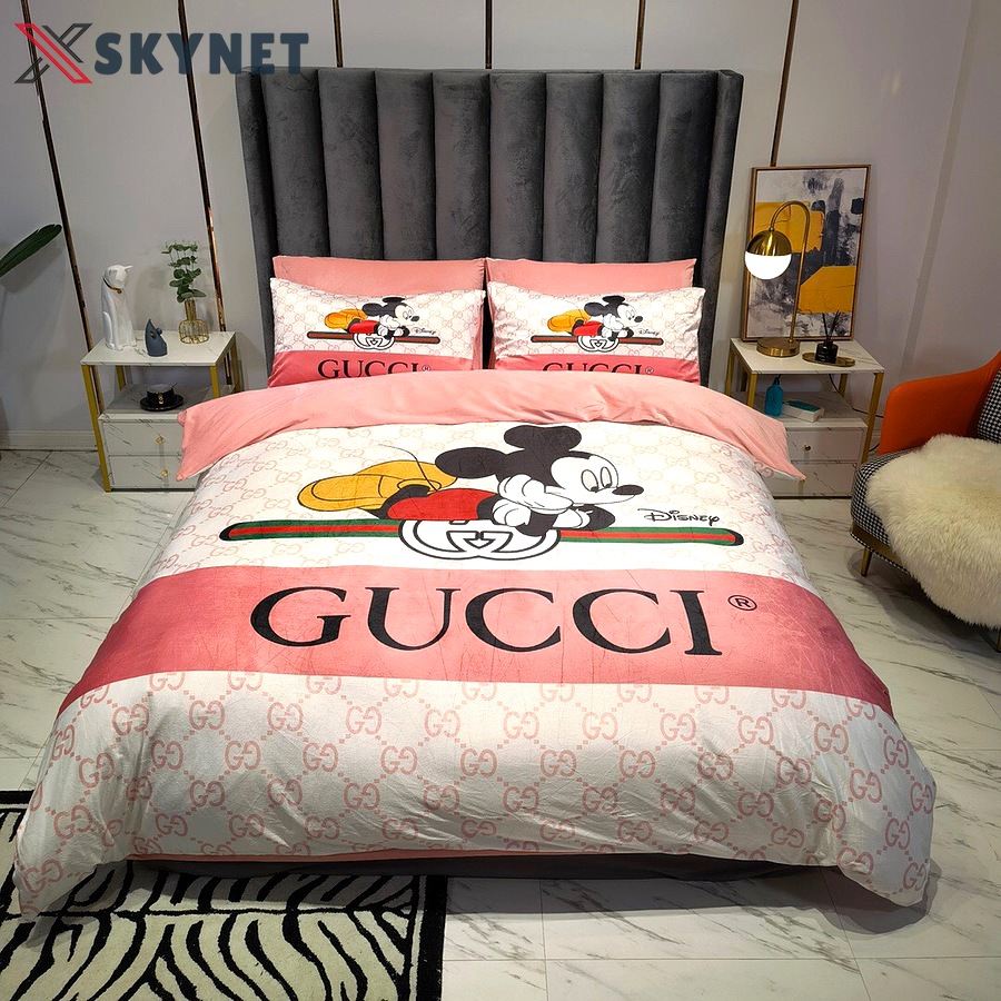 Gucci gold logo type 2234 Bedding Sets bedclothes sheets bedspread hyperbeast Bedroom bed linen blankets premium fashion brand luxury ideas duvet covers home decor