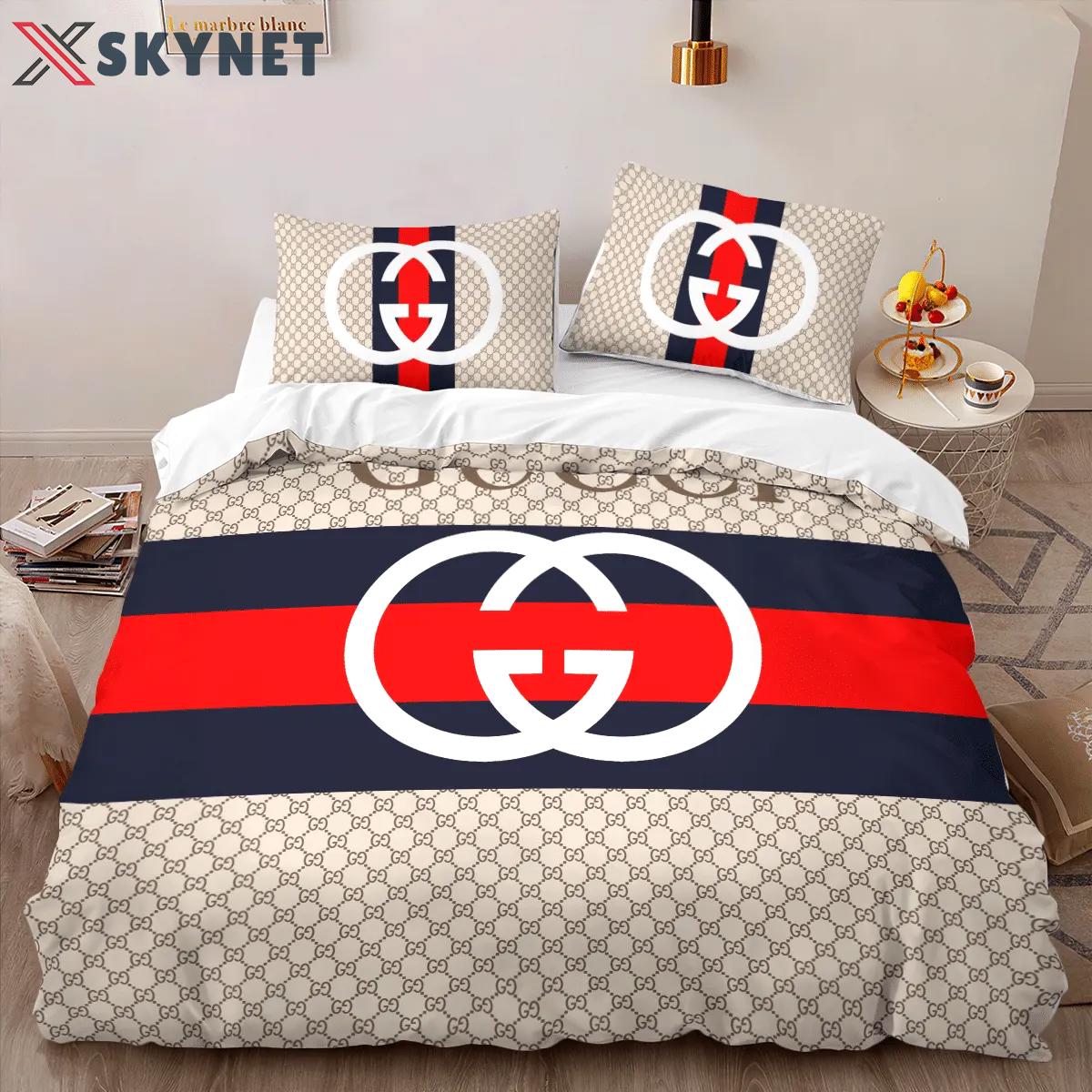 Gucci new hot fashion logo premium luxury brand high-end bedding sets lv, bedroom decor , thanksgiving decorations for home best luxury bed sets gift thankgivings and christmas Bedding Sets