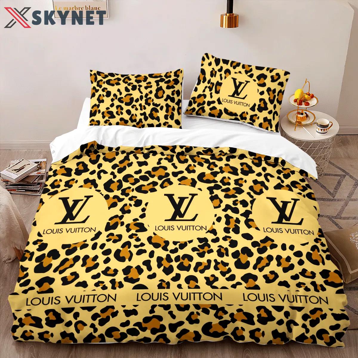 Louis vuitton yellow limited edition luxury brand bedding sets bedspread duvet cover set, bedroom decor , thanksgiving decorations for home best luxury bed sets gift thankgivings and christmas Bedding Sets