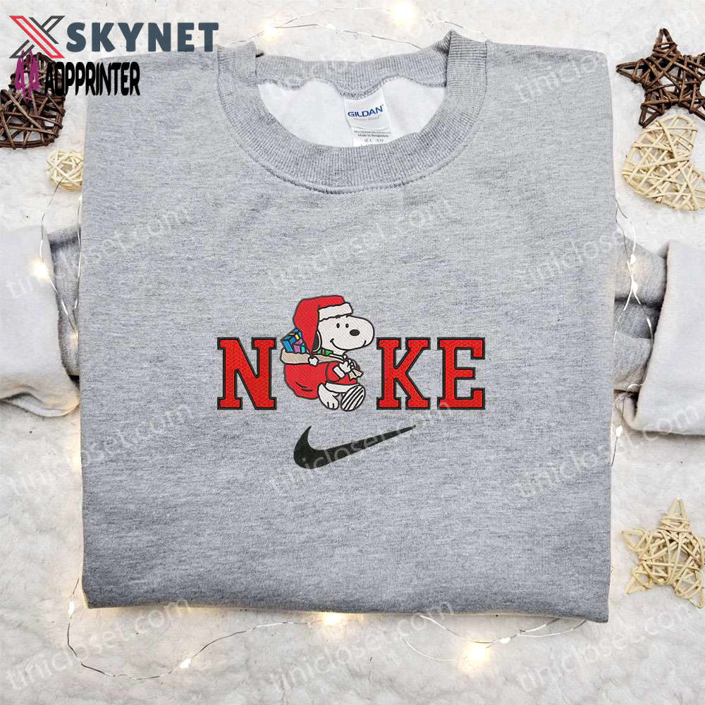 Nike christmas embroidered sweatshirt snoopy santa claus & gifts bag best gift ideas Embroidered Shirt