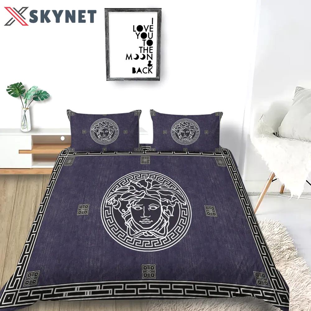 Versace logo new luxury brand bedding sets bedspread duvet cover set, bedroom decor , thanksgiving decorations for home best luxury bed sets gift thankgivings and christmas Bedding Sets