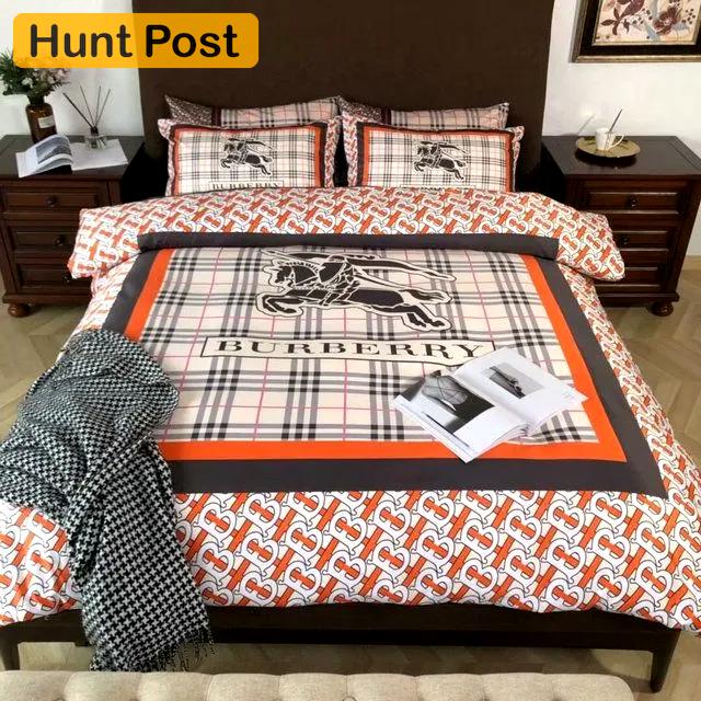 Burberry fashion new bedding sets quilt sets duvet cover luxury brand bedding decor bedroom sets best luxury bed sets gift thankgivings and christmas Bedding Sets
