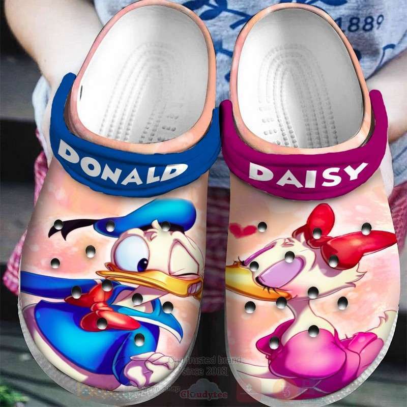 Crocs outfit - donald and daisy together crocs crocband clogs shoes - 631 Crocs Outfit