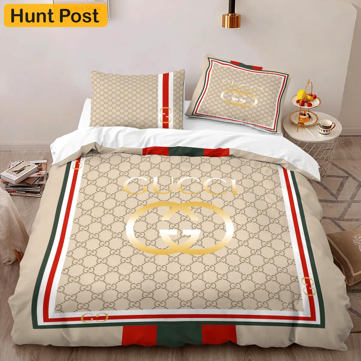 Gucci yellow luxury brand high-end bedding sets, bedroom decor , thanksgiving decorations for home best luxury bed sets gift thankgivings and christmas Bedding Sets
