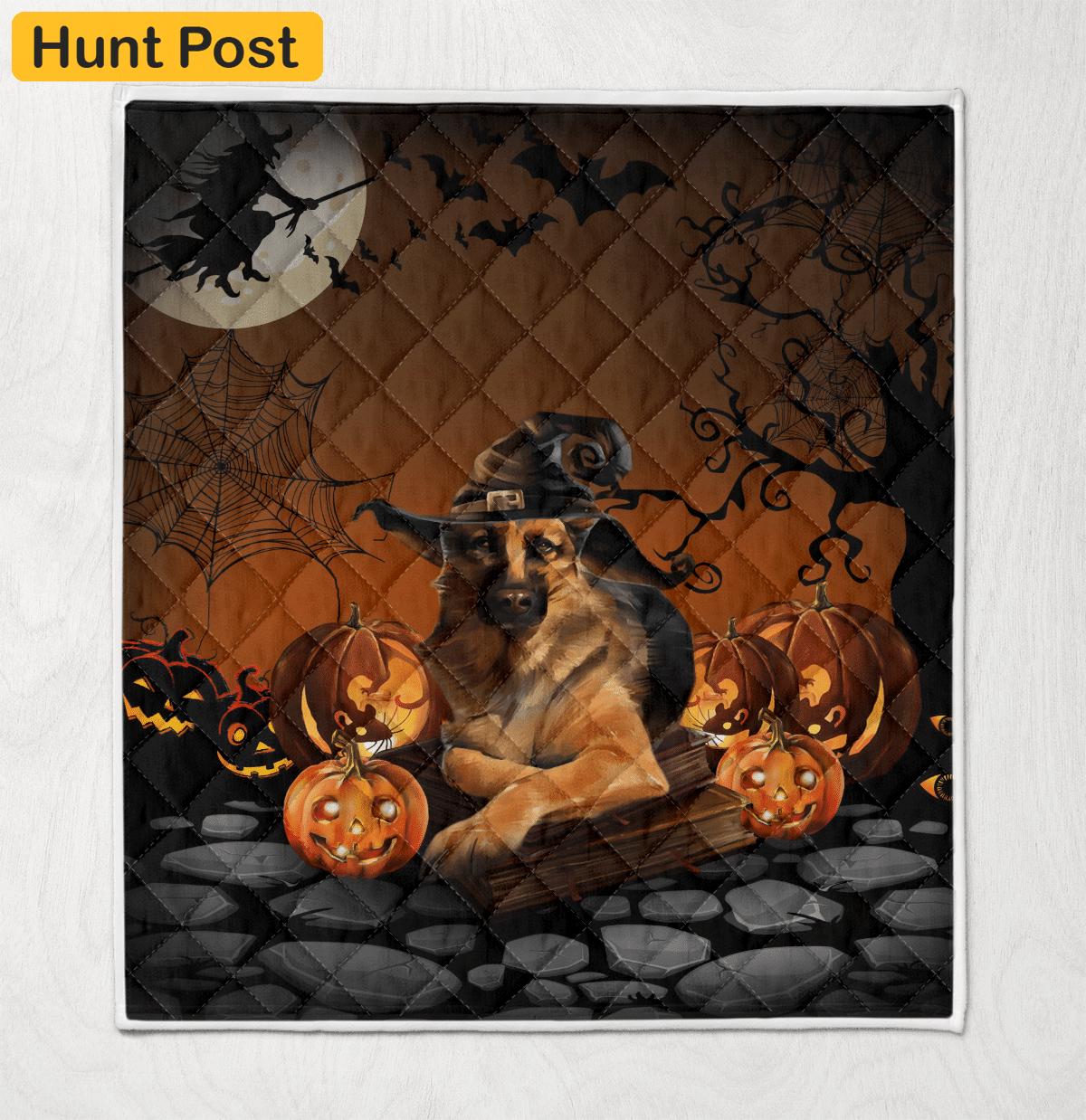 Halloween decorations german shepherd halloween quilt blanket wq2609370 Quilt Blanket